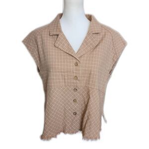 5/$55 Promesa Tan & White Button Down Blouse, Short Sleeved, S